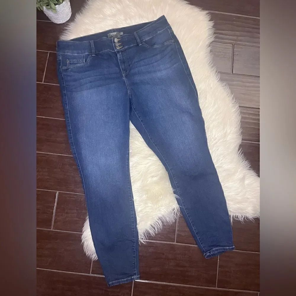 Torrid jeggings dark wash sz 22T